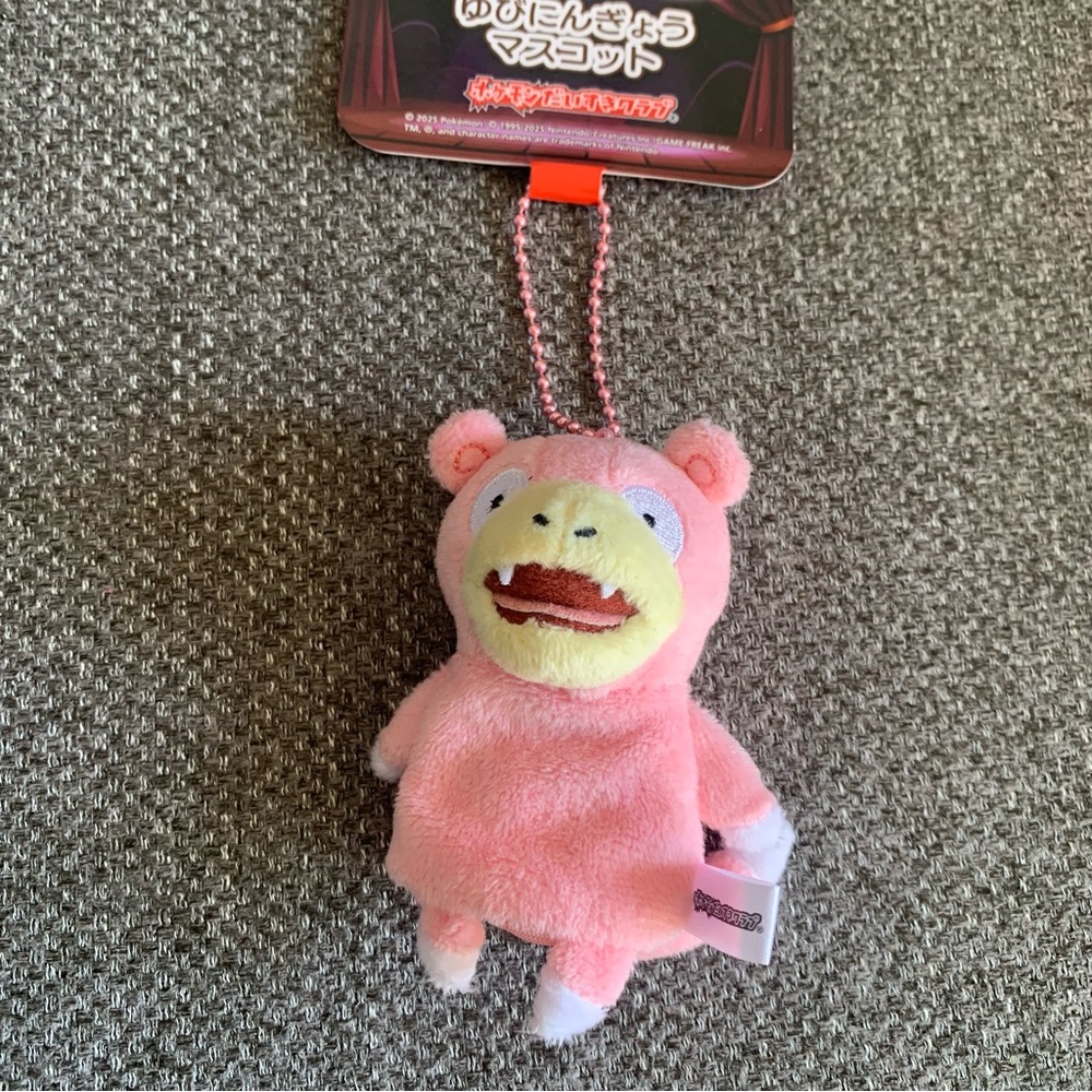 BNWT Japan 11cm Pokemon Center Original Finger Puppet Plush Keychain - Slowpoke - Picture 3 of 5